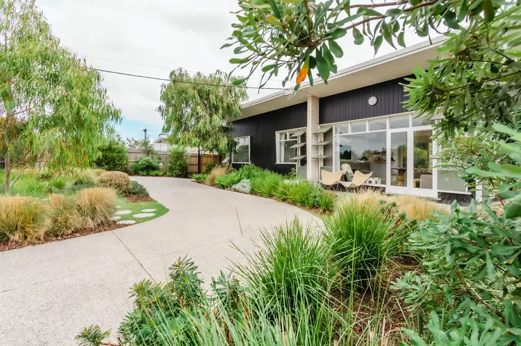 10 Cootamundra Avenue, Capel Sound VIC 3940