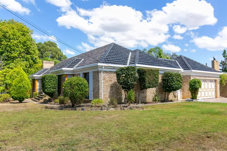 12 Ashdown Way