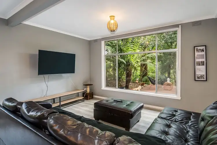 6 Alice Street, Sassafras VIC 3787