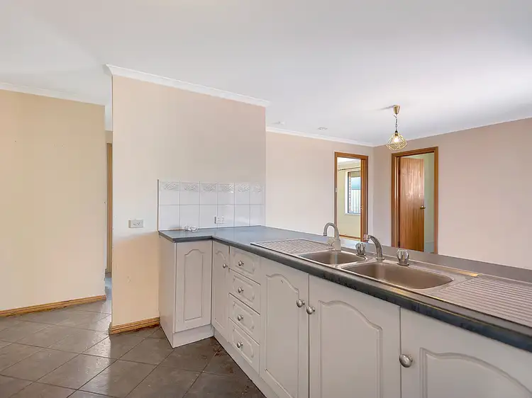 Fifth view of Homely house listing, 17 Cabernet Court, Nuriootpa SA 5355