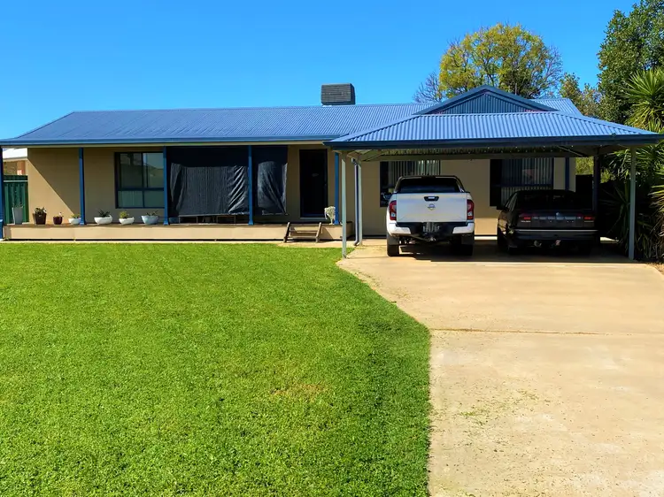 5 Hogan Place