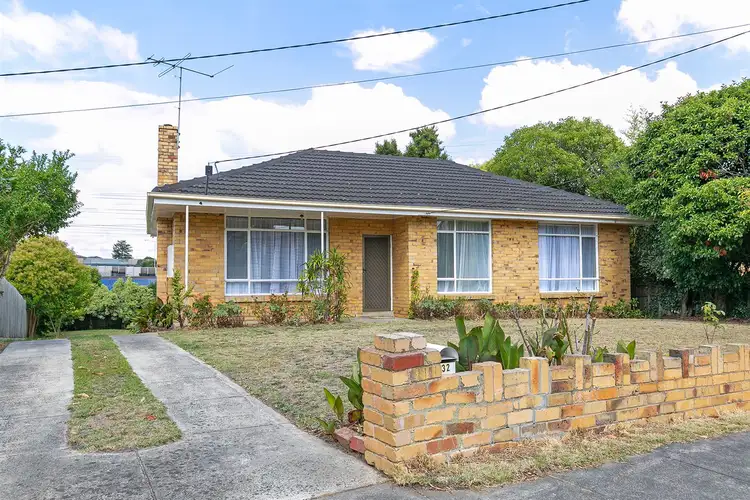 32 Damon Road
