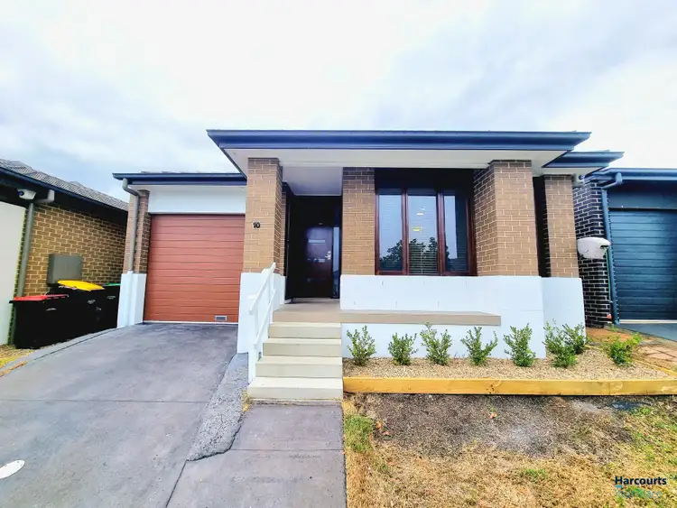 10 Wildflower Circle, Jordan Springs NSW 2747