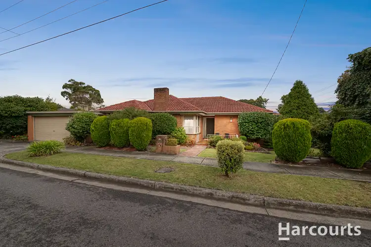 Main view of Homely house listing, 8 Carlinga Drive, Vermont VIC 3133