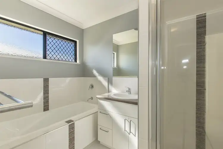 Sixth view of Homely house listing, 7 Epping Way, Mount Low QLD 4818