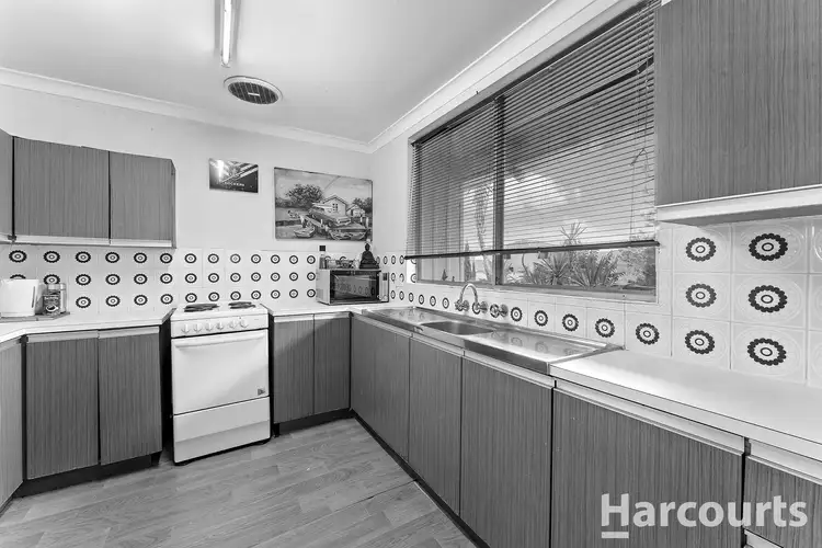 8 Tallas Road, Silver Sands WA 6210