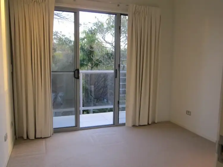 Fifth view of Homely unit listing, 8/63 Bellevue Terrace, St Lucia QLD 4067