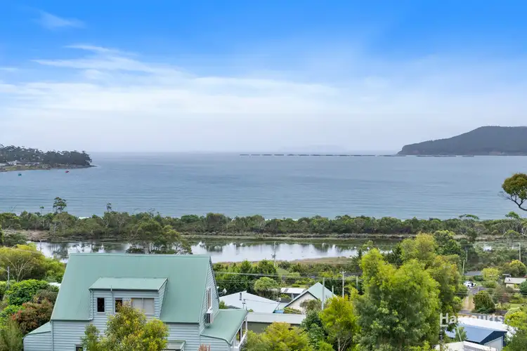 73 Lagoon Road, White Beach TAS 7184
