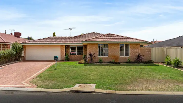 37 St Ettiene Gardens, Port Kennedy WA 6172