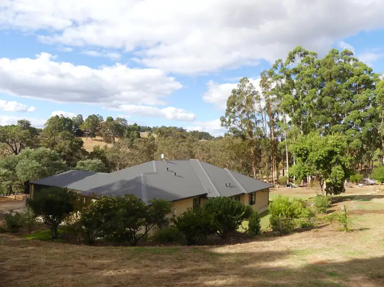 29 Cleopatra Crescent, Kangaroo Gully WA 6255