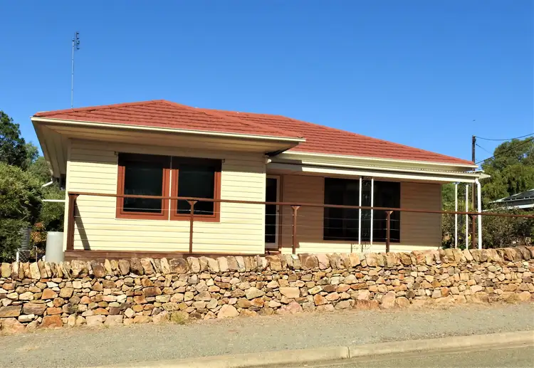 9 Church Street, Melrose SA 5483