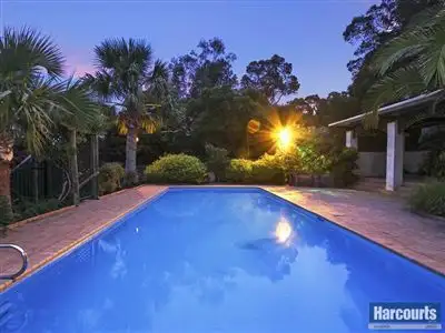 10 Valley Road, Kalamunda WA 6076