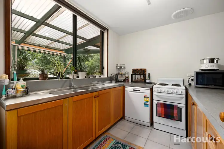 Fifth view of Homely house listing, 2 St Gwinear Court, Rawson VIC 3825