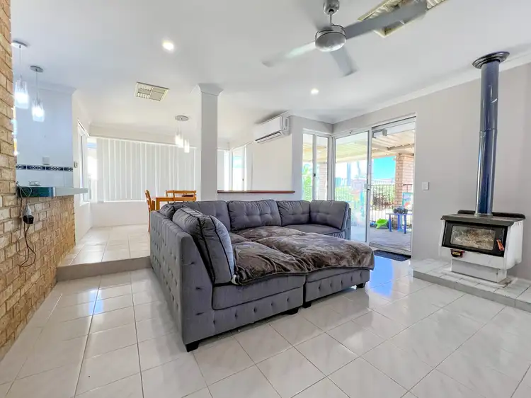 Fifth view of Homely house listing, 4 Limosa Glade, Warnbro WA 6169