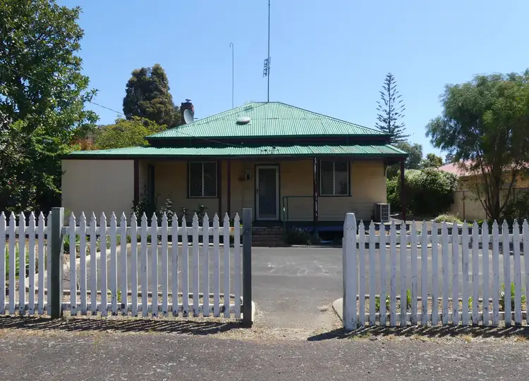 39 Bath Street, Manjimup WA 6258