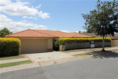 18 Isaacs Way, Wakerley QLD