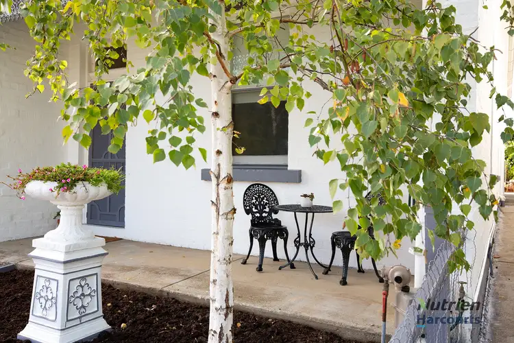 10 Collas Street, Seymour VIC 3660