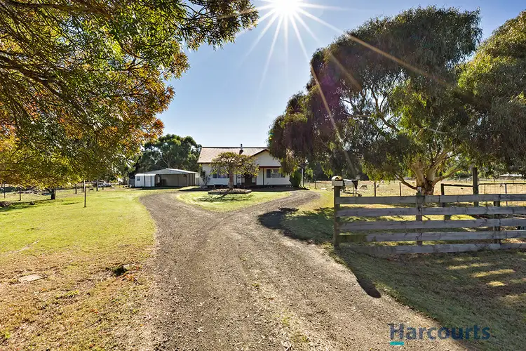 Second view of Homely house listing, 25 Richards Court, Scarsdale VIC 3351
