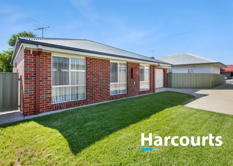 Main view of Homely townhouse listing, 2/50 Vincent Road, Wangaratta VIC 3677