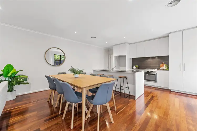 Second view of Homely house listing, 5 Gipps Court, Mulgrave VIC 3170