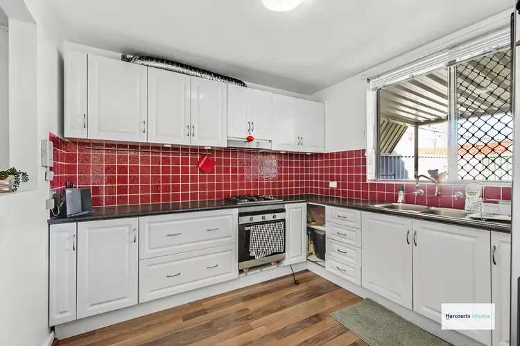 4E Casserley Avenue, Girrawheen WA 6064