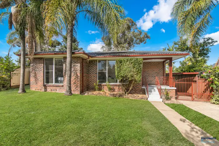 6 Ree Place, St Clair NSW 2759