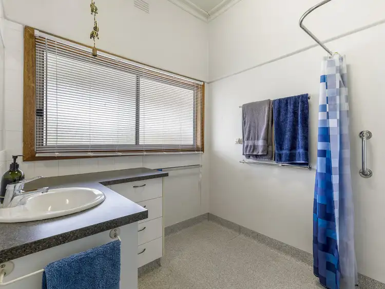 Sixth view of Homely house listing, 24 Kanana Crescent, Wangaratta VIC 3677