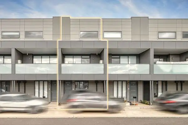 8/1 Brunswick Crescent, Craigieburn VIC 3064