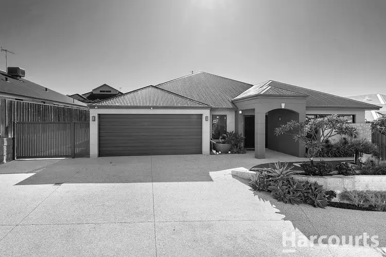 12 Torwood Edge, Halls Head WA 6210