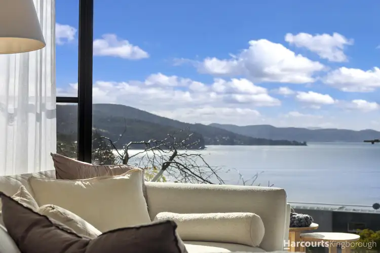 3 Steen Court, Blackmans Bay TAS 7052