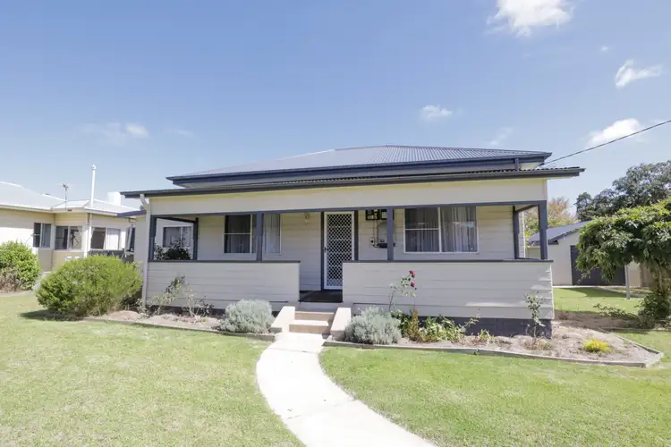 99 Bulwer Street, Tenterfield NSW 2372