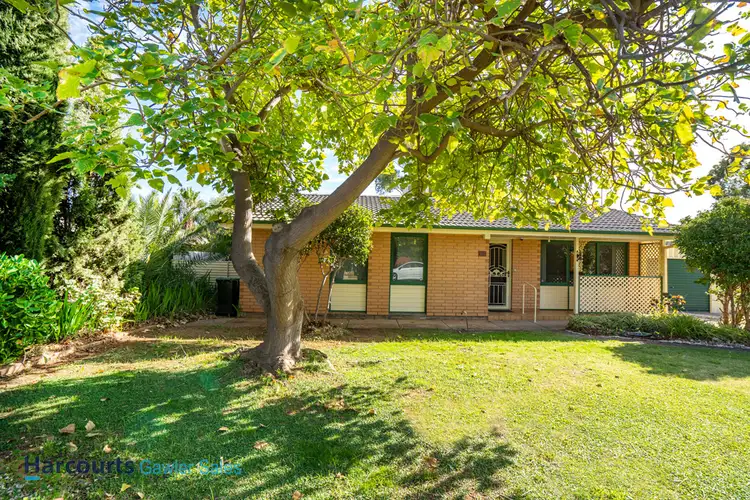 15 Adaluna Crescent, Smithfield SA 5114
