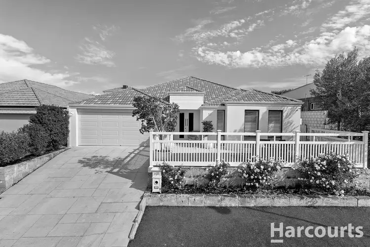13 Possum Drive, Wannanup WA 6210