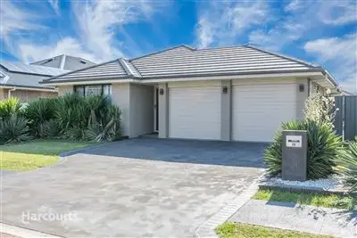 12 Bayview Avenue, Haywards Bay NSW 2530