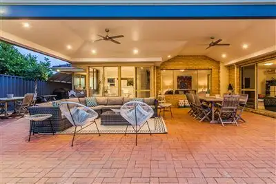 17 Cooper Rdge, Winthrop WA 6150