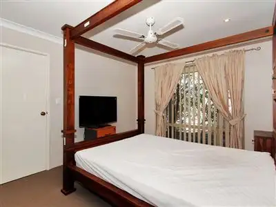 Seventh view of Homely house listing, 10 Marigold Place, Yangebup WA 6164