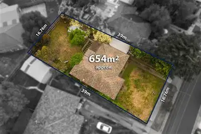 17 Landsborough Drive, Sunbury VIC 3429