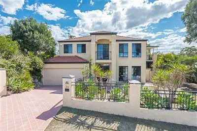 20 Lucy Drive, Edens Landing QLD 4207