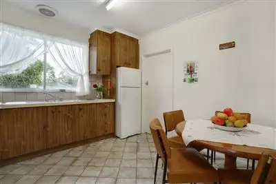 Fourth view of Homely house listing, 5 Kaybrook Court, Oakleigh South VIC 3167