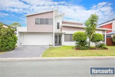 6 Hutchinson Street, Woorim QLD 4507