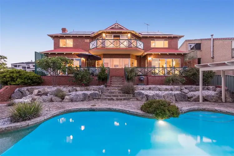 41 Whitfeld Terrace, Winthrop WA 6150
