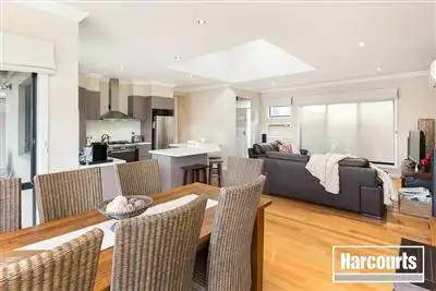 Fifth view of Homely house listing, 2 Jarryd Crescent, Berwick VIC 3806