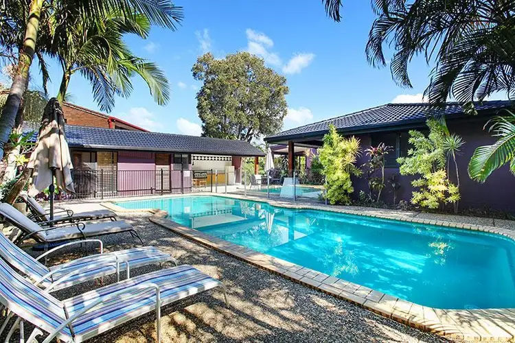 10 Binnacle Court, Mermaid Waters QLD 4218