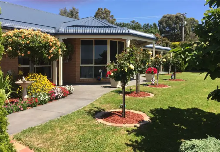 Second view of Homely house listing, 7 Dunn Court, Alexandra VIC 3714
