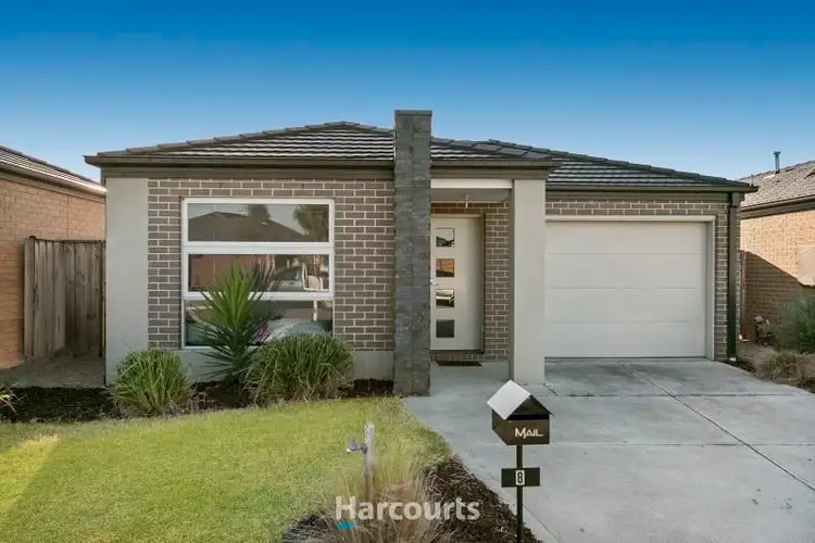 8 Hampshire Street, Officer VIC 3809