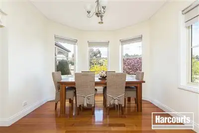 Fifth view of Homely house listing, 1 Temora Rise, Berwick VIC 3806