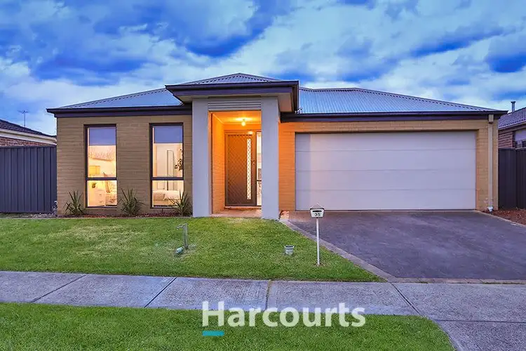 35 Pomegranate Way, Pakenham VIC 3810