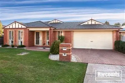 2 Larne Close, Berwick VIC 3806