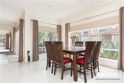 Fifth view of Homely house listing, 3 Cresta Court, Berwick VIC 3806