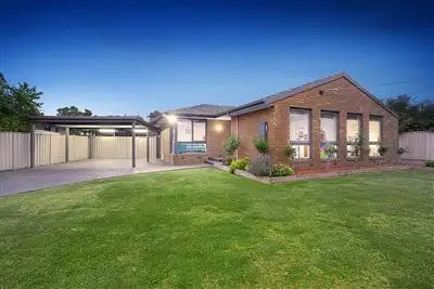 4 Paramount Avenue, Kilsyth VIC 3137